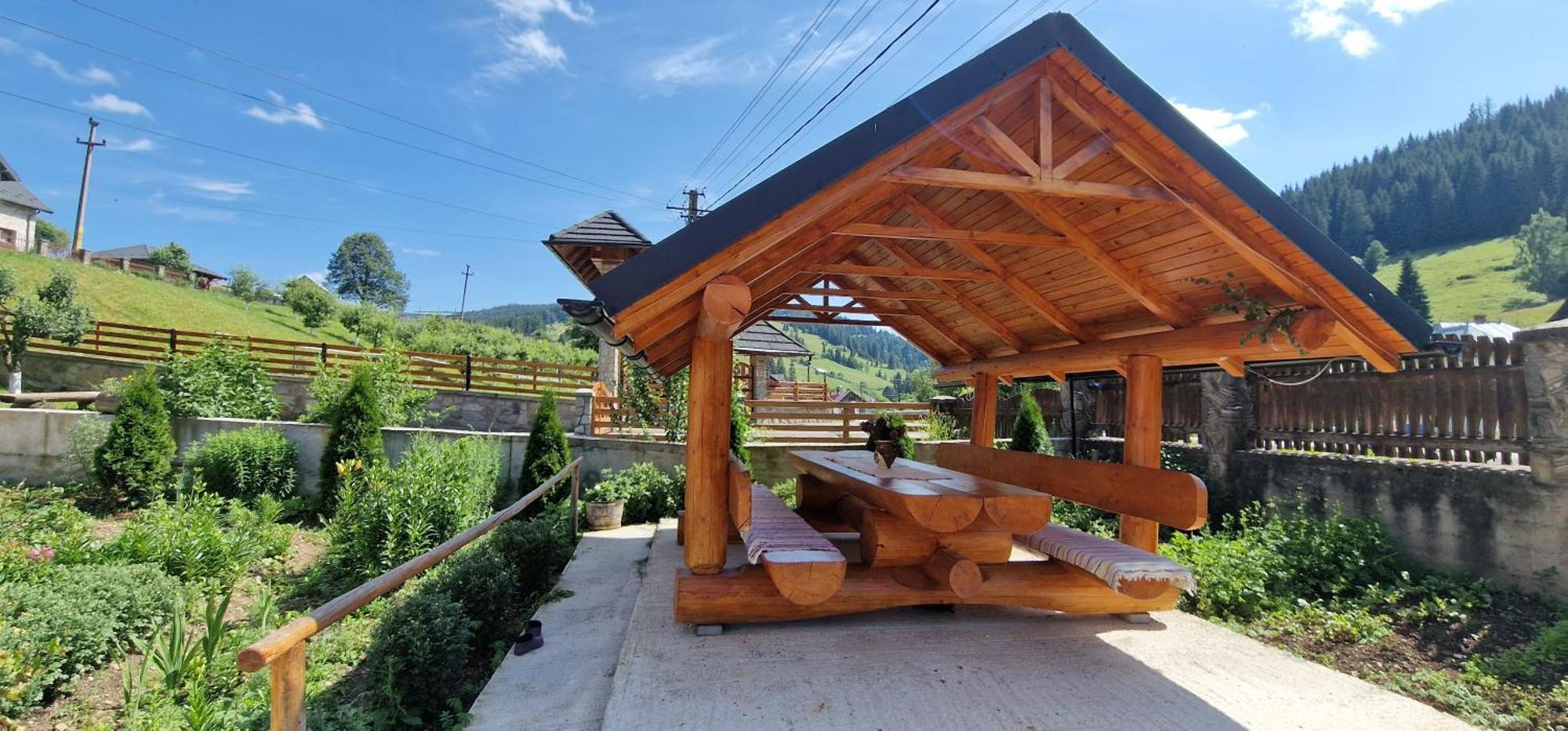 Casa Agroturistica Tarancuta Din Vatra Moldovitei Vatra Moldoviţei Exterior foto